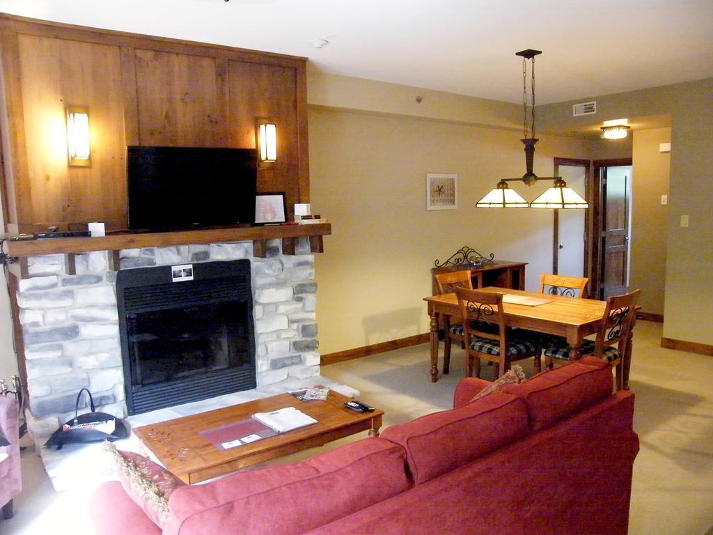 Tremblant Les Eaux - Location Adp Apartment Mont-Tremblant Exterior foto