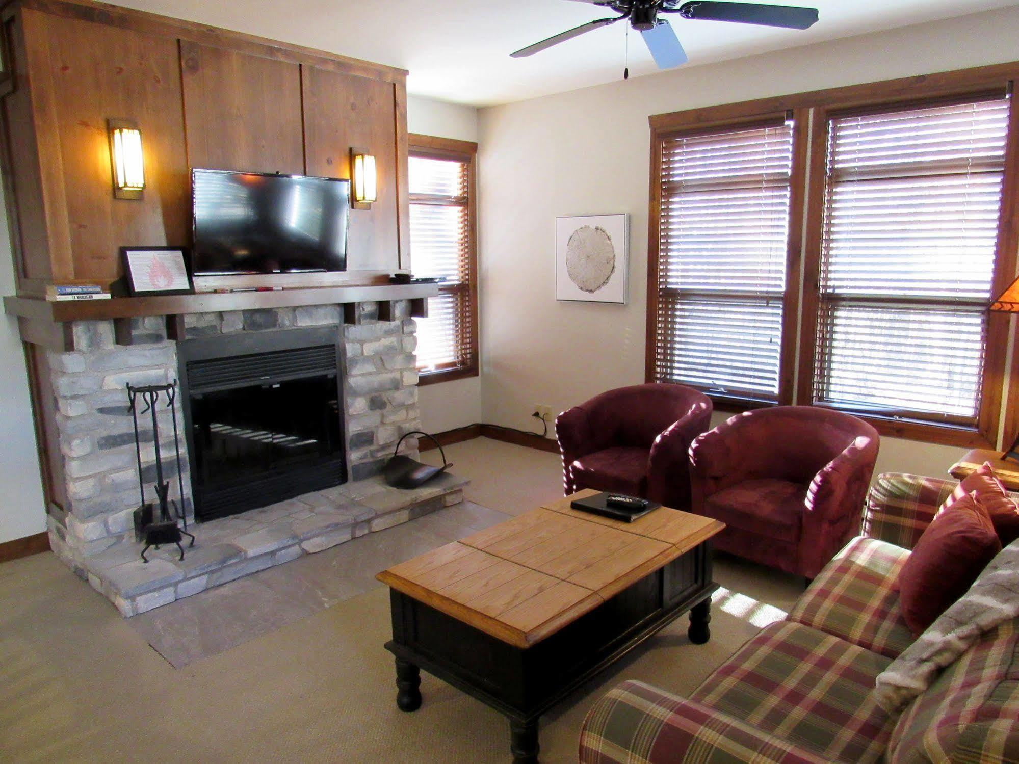 Tremblant Les Eaux - Location Adp Apartment Mont-Tremblant Exterior foto